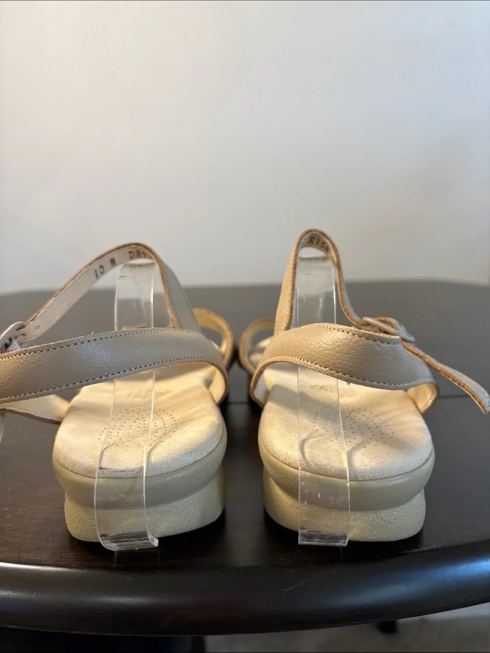 SAS Women's Beige Leather Tripad Comfort Sandals Size 10